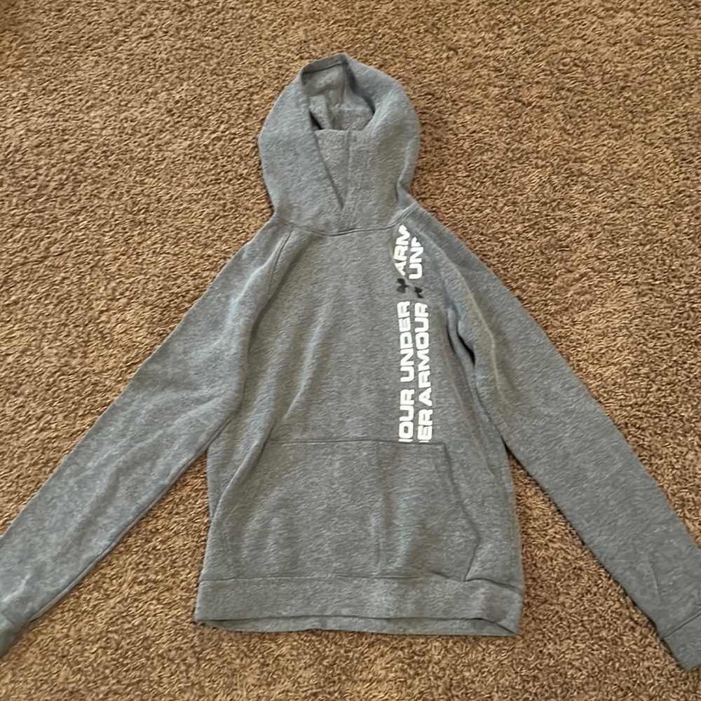 Gray under Armour hoodie